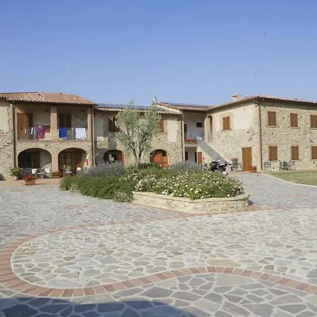 Sleeps 2 With Pool Apartamento *
