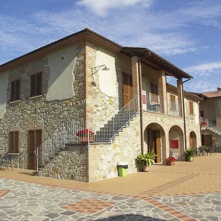 Sleeps 2 With Pool Lajatico